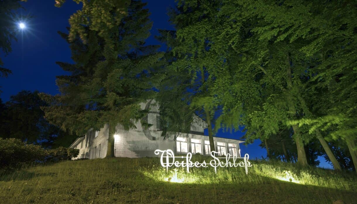 Hotel-Weißes-Schloß-Abendstimmung