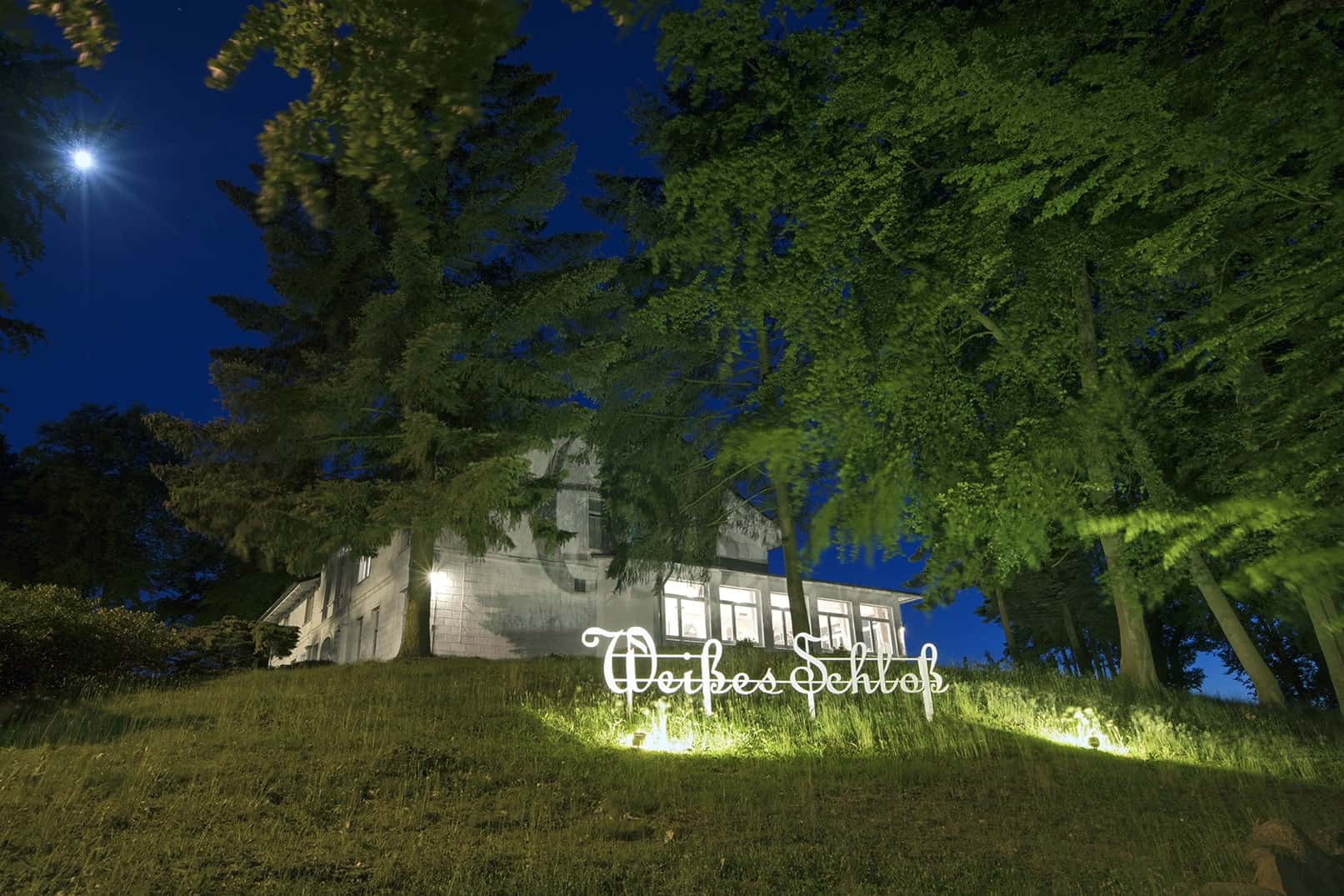 Hotel-Weißes-Schloß-Abendstimmung